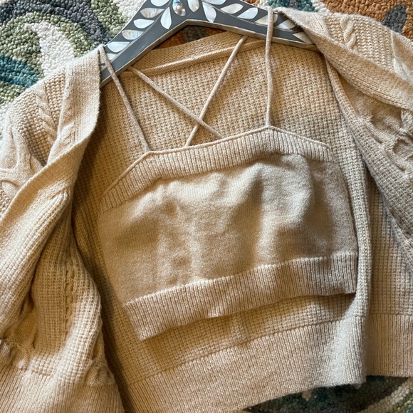 Crop Sweater set - Picture 2 of 4